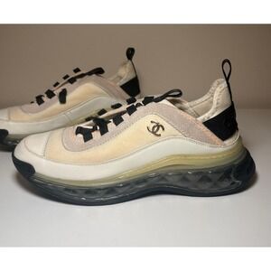 CHANEL G35617 CC Logo Matelasse Embossed Sole Sneakers | Size 9 (42)